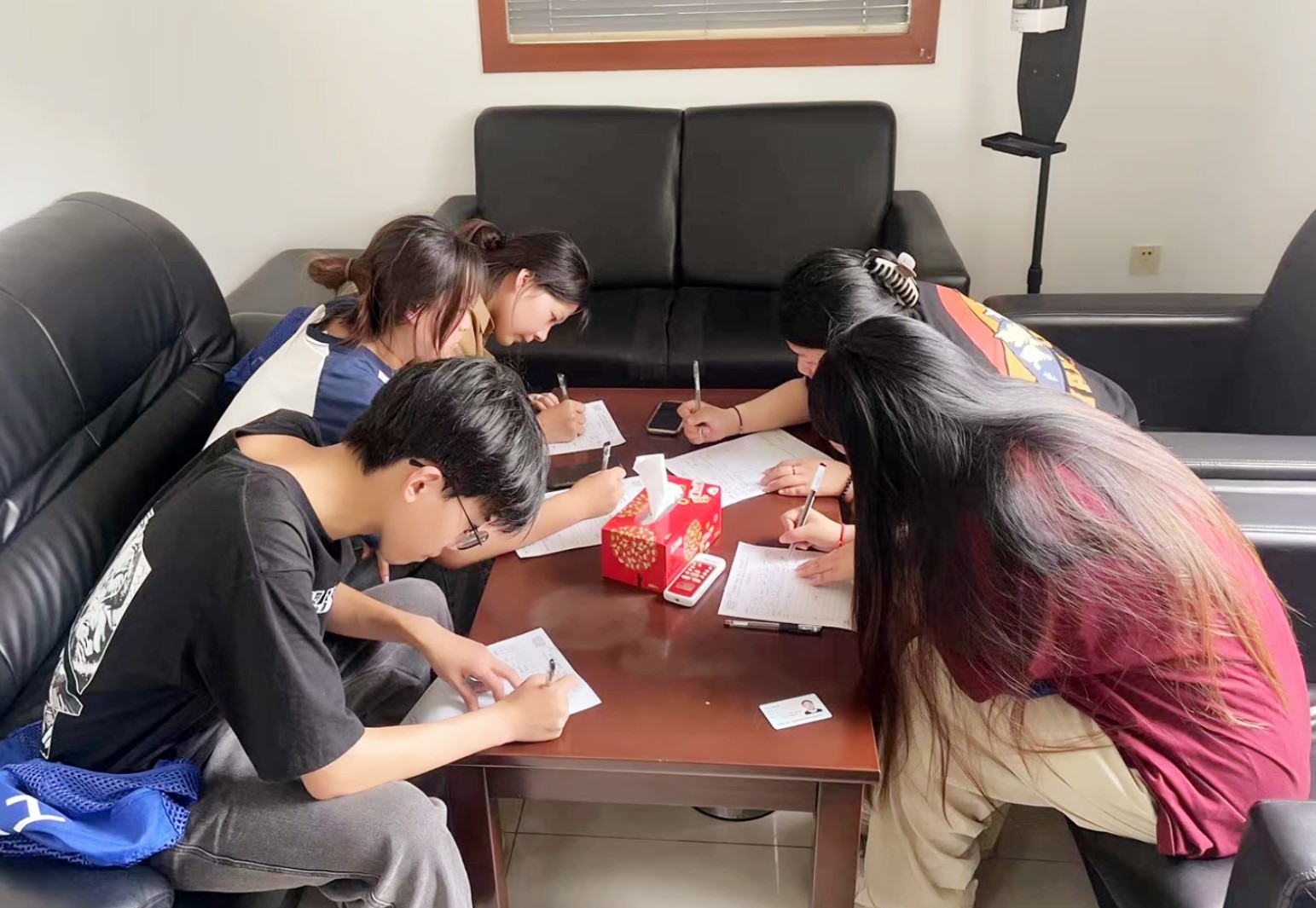  祝賀蘇州昱齊盛與華聲電子科技(昆山)公司成功簽約小時工外包業(yè)務!